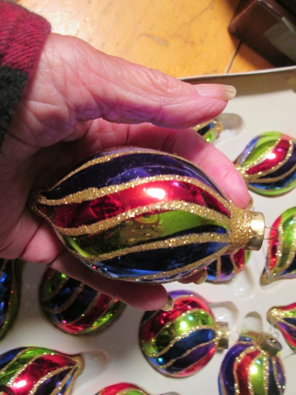 vtg 90s Dayton Hudson lot of 18 blown glass glitter teardrop round ornaments - Picture 9 of 11
